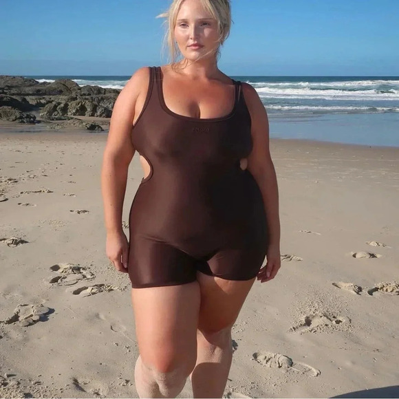 NEW REMMIE BY RILEY Coffee Reversible Romper ONE PIECE SWIMSUIT Size 4XL - Picture 3 of 11